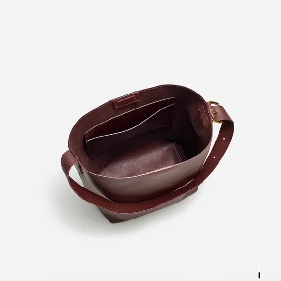 🤎 NWT Madewell The Essential Bucket Tote ~ Chocolate Raisin - Picture 3 of 10